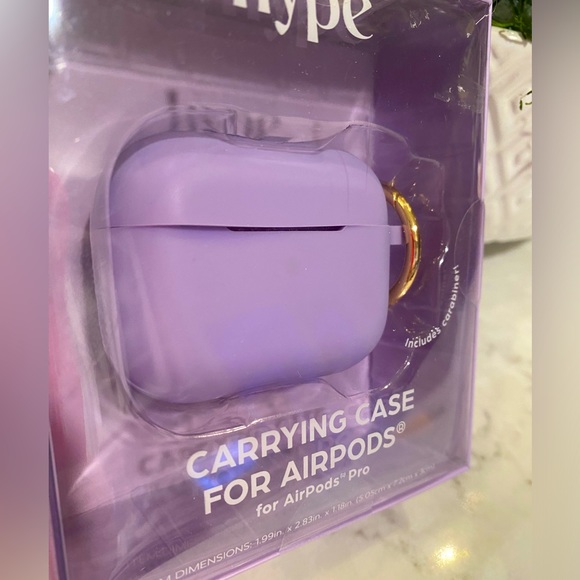 NWT! Carrying case for Airpods Pro - Picture 1 of 10